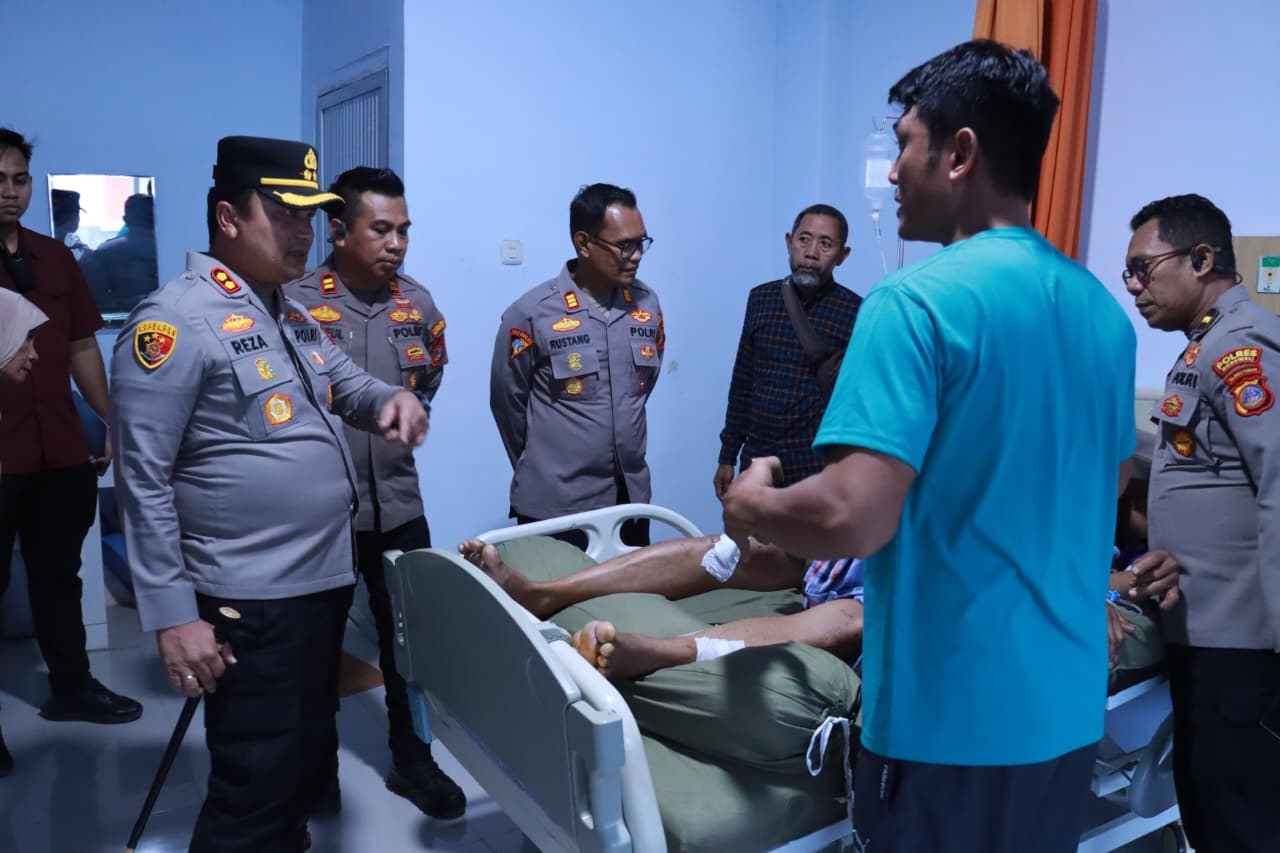 Kapolres Morowali Jenguk Korban Matarape, Minta Warga Tak Terprovokasi