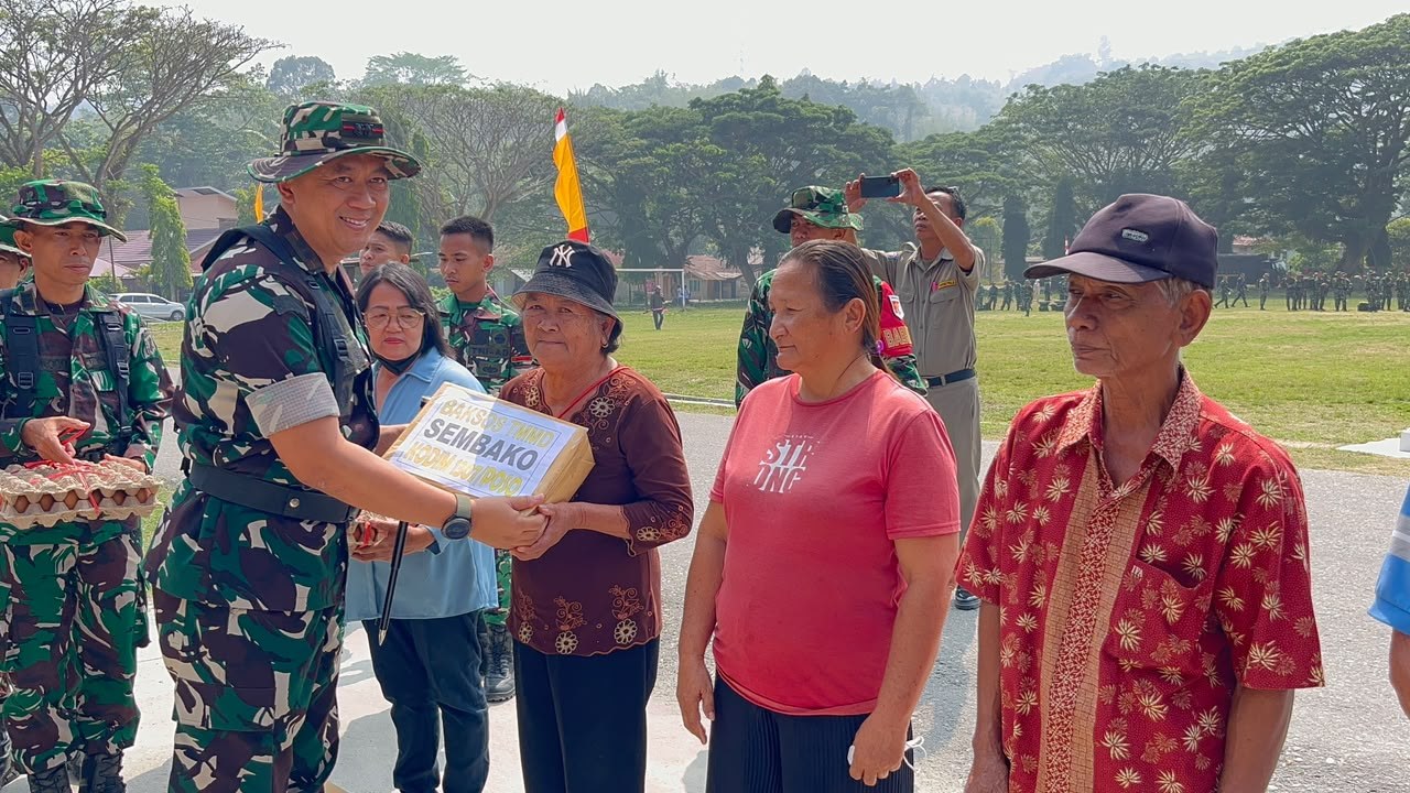 TMMD ke-130 Poso Salurkan Sembako untuk 100 Warga