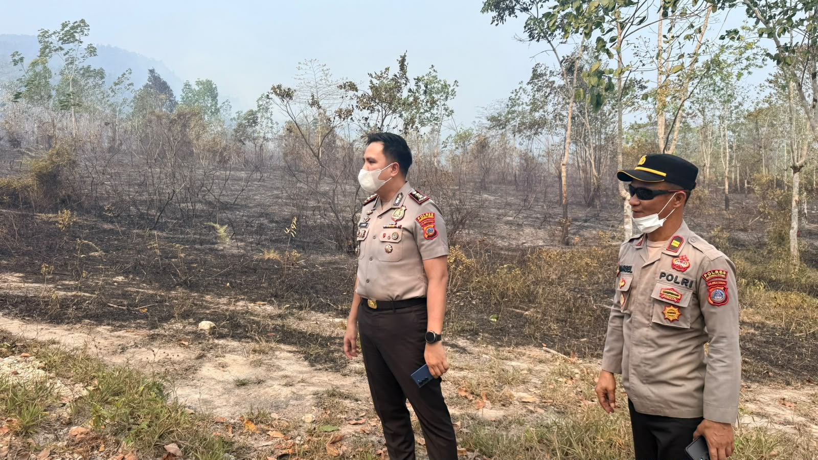 Kapolres Morut Turun ke Lokasi, Kebakaran Landa Kebun Karet
