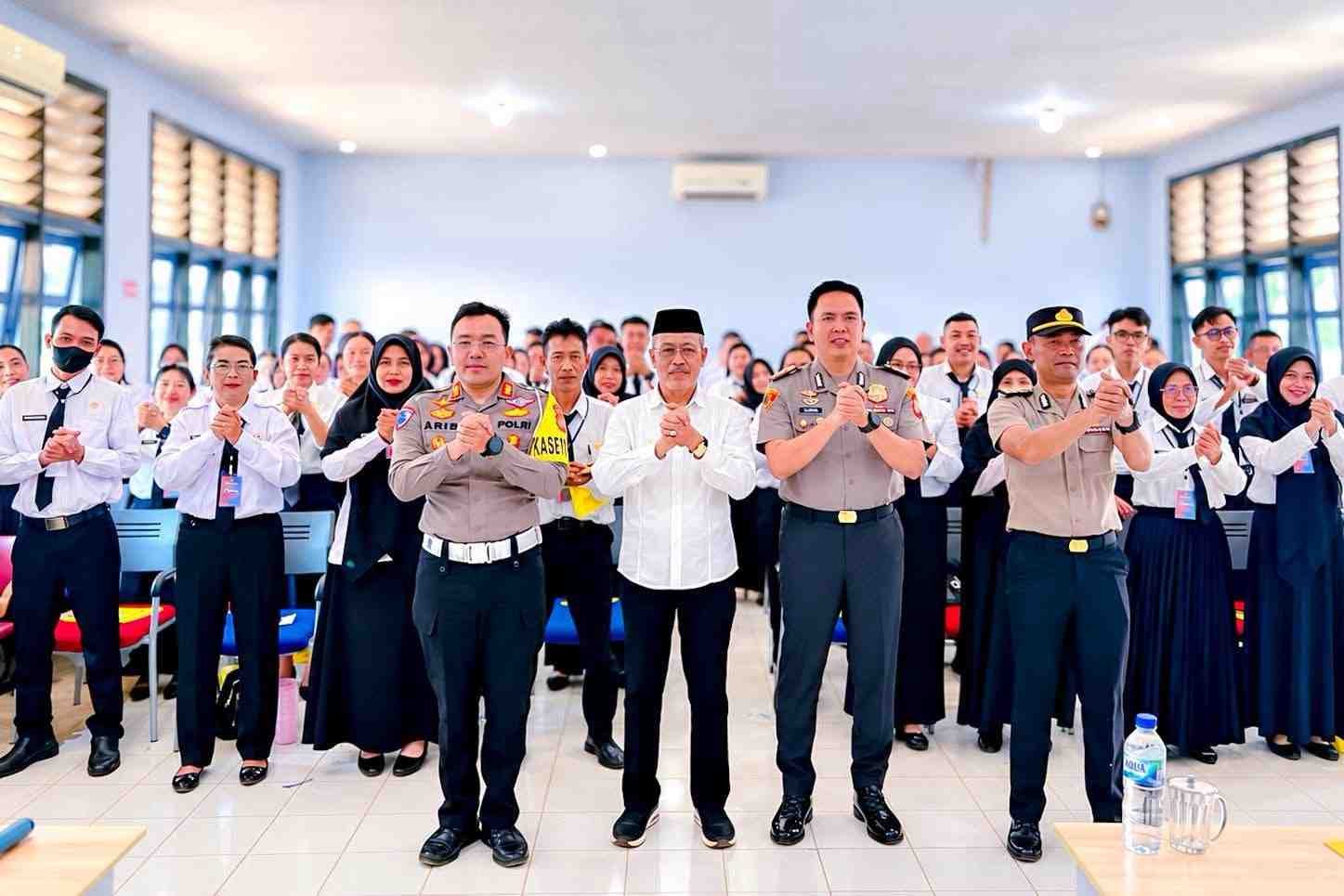 Wabup Djira dan Kapolres Morut Ingatkan 81 PPPK soal Integritas